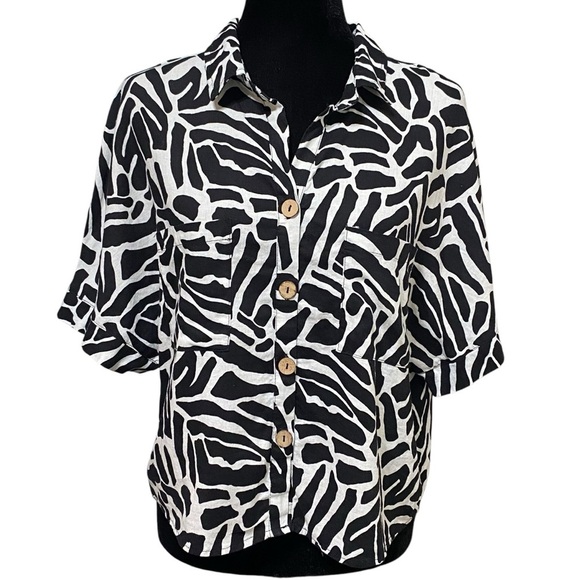 Heroes & Dreamers Zebra Print Linen Blend Boxy Short Sleeve Button Top Large - Picture 1 of 5